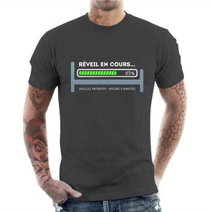 tshirt-homme-reveil-en-cours-coton-bio-gris-fonce