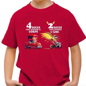 T shirt Moto Enfant - 4 roues VS 2 roues - Couleur Rouge Vif - Taille 4 ans
